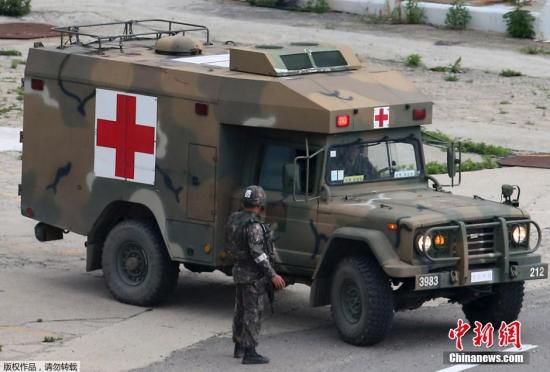 資料圖：當(dāng)?shù)貢r(shí)間2014年6月23日，韓國江原道哨所槍擊事件肇事士兵林某已被抓獲