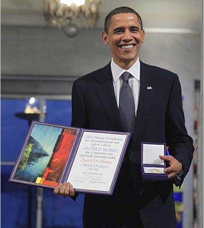 美國(guó)總統(tǒng)奧巴馬于2009年獲諾貝爾和平獎(jiǎng)(資料圖) 美國(guó)總統(tǒng)奧巴馬于2009年獲諾貝爾和平獎(jiǎng)(資料圖)