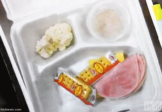 美第一夫人推健康午餐挨批 學生:像嘔吐物(圖) 美第一夫人推健康午餐挨批 學生:像嘔吐物(圖)