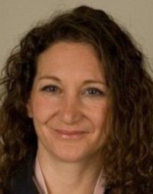 世衛(wèi)組織流感專家芒福德博士指出，H5N8病毒有可能會傳染給人。