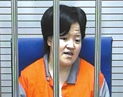 妻子上網(wǎng)被扯網(wǎng)線與丈夫爭執(zhí) 負氣掐死養(yǎng)女