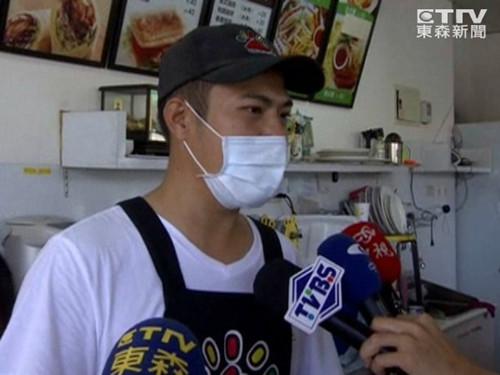 老板表示，妻子的主治醫(yī)師也說過，確實(shí)有“驚嚇導(dǎo)致流產(chǎn)”的案例。