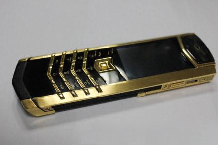 Vertu手機(jī)，資料圖