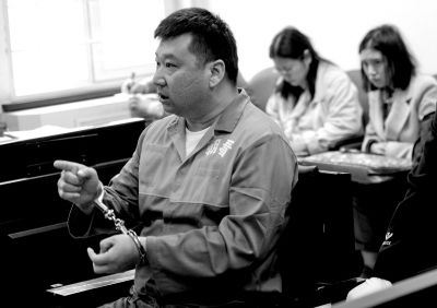 男子獄中服刑時手機(jī)上網(wǎng)詐騙160余萬元