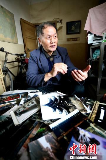 鄭州老人六年騎行五萬(wàn)里 尋拍古建筑