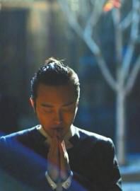 網(wǎng)傳李玉剛“出家”的照片。