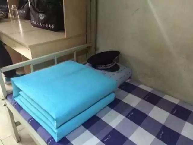 這個(gè)學(xué)校的男生宿舍火了！女同學(xué)都喊著要嫁