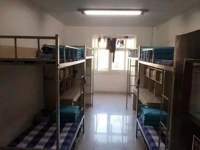 這個(gè)學(xué)校的男生宿舍火了！女同學(xué)都喊著要嫁