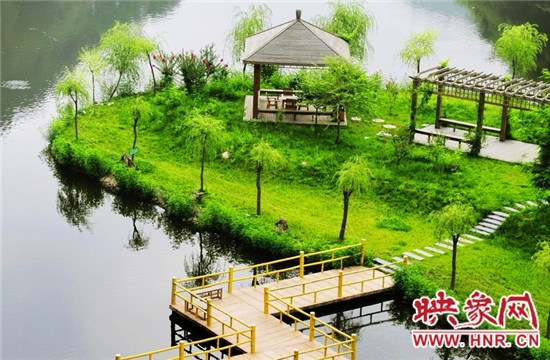 美不勝收 爬山、游園、賞奇觀（組圖）