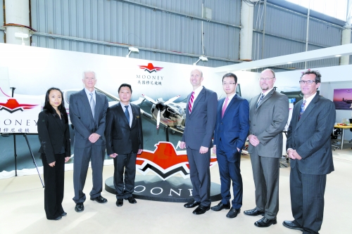 　　在今年的珠海航展上,河南人民看到一個熟悉的國際飛機品牌——美國穆尼飛機。