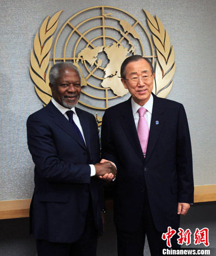 當(dāng)?shù)貢r(shí)間2月29日，前任聯(lián)合國(guó)秘書(shū)長(zhǎng)科菲·安南抵達(dá)紐約聯(lián)合國(guó)總部，與現(xiàn)任聯(lián)合國(guó)秘書(shū)長(zhǎng)潘基文就敘利亞問(wèn)