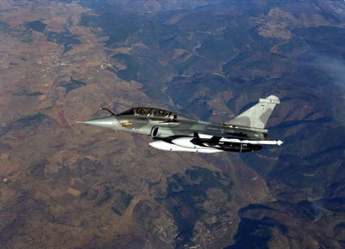 印度決定采購法國“陣風(fēng)”戰(zhàn)斗機成為英印“撕破臉”的導(dǎo)火索。