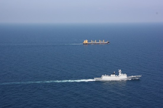 中國第13批護(hù)航編隊抵達(dá)吉布提開始首次補(bǔ)給 中國第13批護(hù)航編隊抵達(dá)吉布提開始首次補(bǔ)給