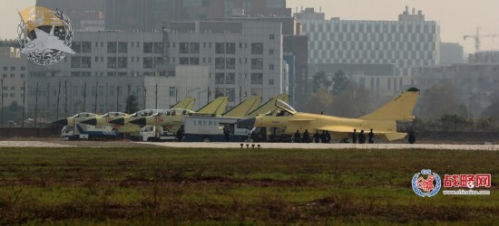 殲-10B戰(zhàn)機(jī)最美試飛照 殲-10B戰(zhàn)機(jī)最美試飛照