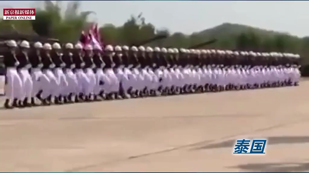 那些年摩托、樹人、斧頭兵上演的有趣閱兵式