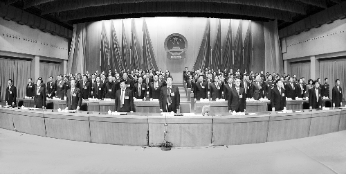 　1月20日下午，省十二屆人大三次會(huì)議閉幕　河南日?qǐng)?bào)記者 郭宇/攝