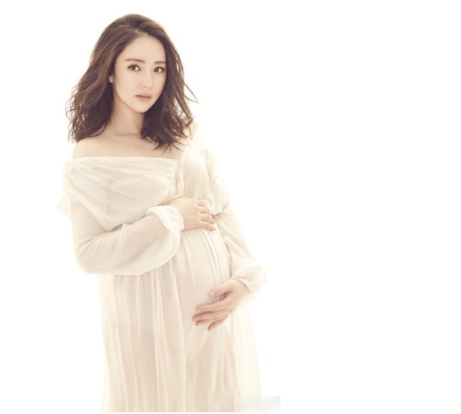 董璇母親節(jié)曬孕肚照 董璇母親節(jié)曬孕肚照