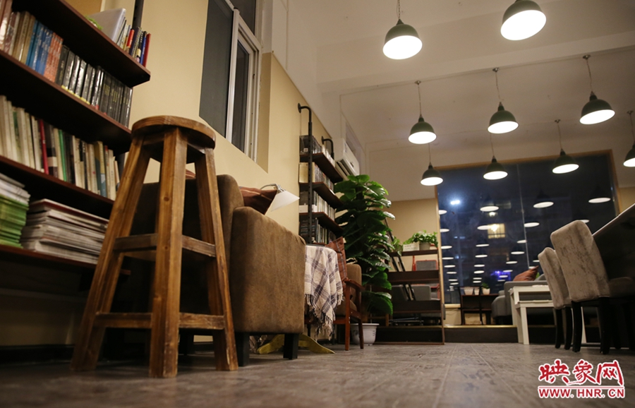 書店內(nèi)的裝飾。