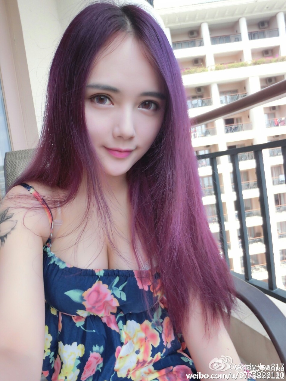 湖大21歲?；ㄇ巴购舐N無懼走光