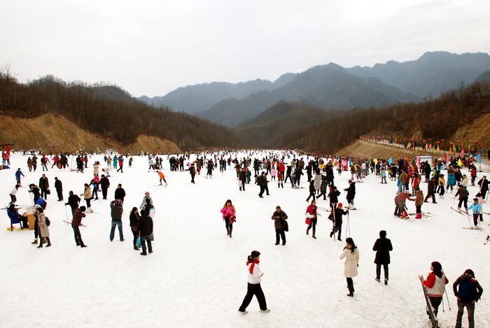 　　初級(jí)道上人潮涌動(dòng)